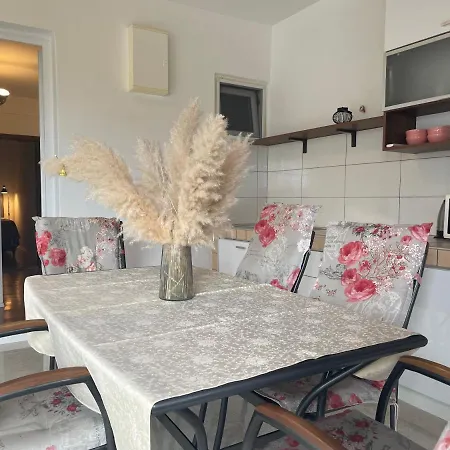 Guest house Iva Pakostane