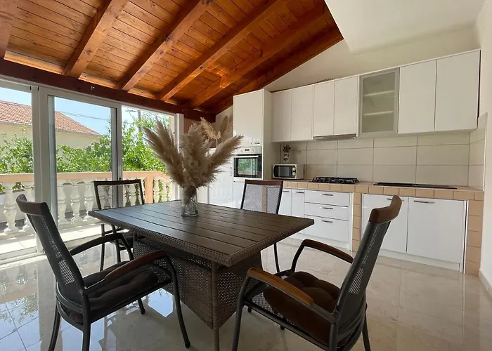 בית הארחה Iva 3*