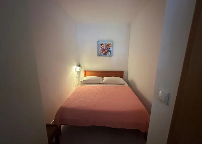 Iva פאקוסטאן